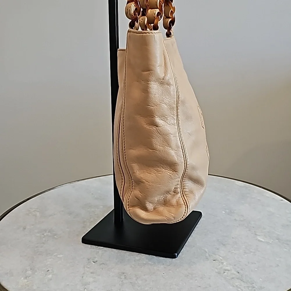 👑AUTHENTIC RARE👑 Vintage CHANEL CC Beige Lambskin Shoulder Tote - Picture 9 of 15